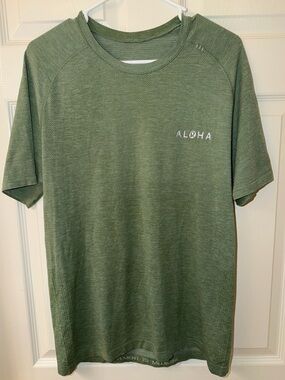 RARE limited edition Lululemon Men’s Hawaii Aloha Medium Top